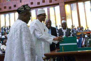 Buhari presents N7.2tri Budget for 2017