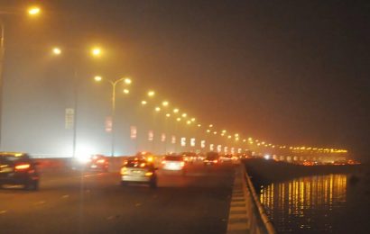 Lagos targets 10,000 units of street lights in 2017, laments inadequate gas supply