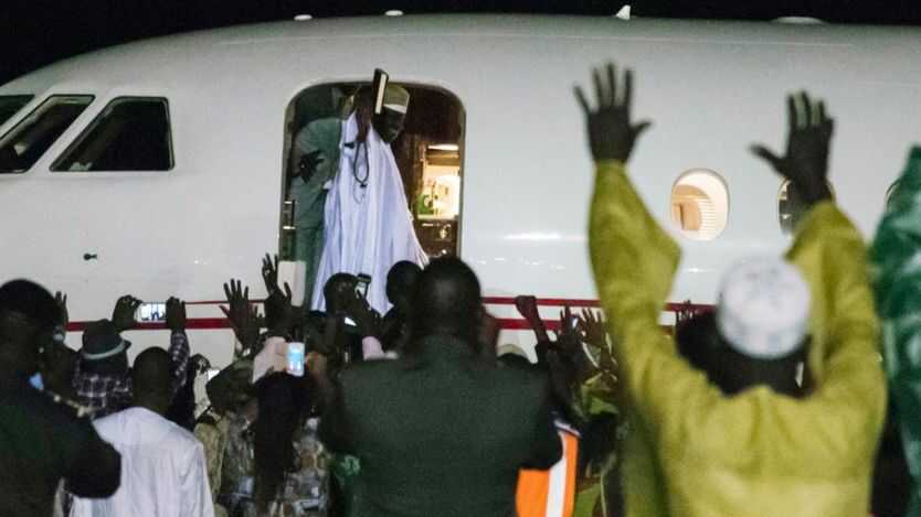 Yahya Jammeh leaves Gambia