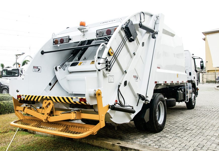 Weststar welcomes new Mercedes-Benz Atego 1718 refuse collector compactor