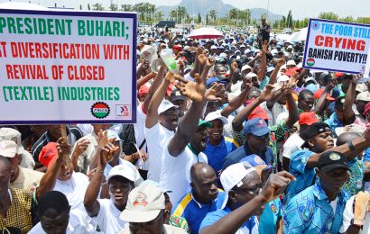 FG pledges speedy passage of new wage bill as workers demand N65,000  minimum montly salary