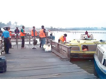 Comply with waterways laws within 7 days, Lagos tells boat operators, dredgers