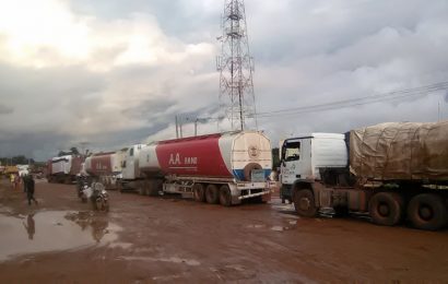 Commuters to Obaseki: Negotiate MoU with FG on dilapidated  Benin-Ekpoma-Auchi road