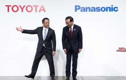 Toyota, Panasonic consider joint development of electric vehicle batteries