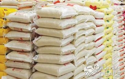 FG distributes 135, 500 bags of rice to displaced persons in North-east
