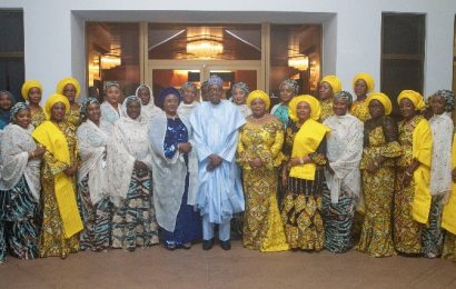 Buhari: Governors Should Support Their Wives’ Humanitarian Activities