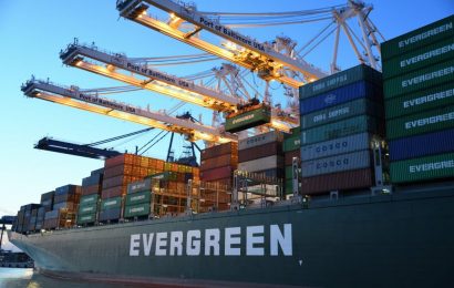 Evergreen Orders Four Feeder Vessels