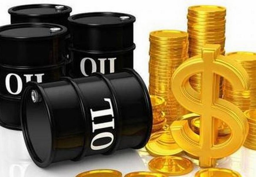 Oil Slides More Than $7 On Inflation, Iraq Exports