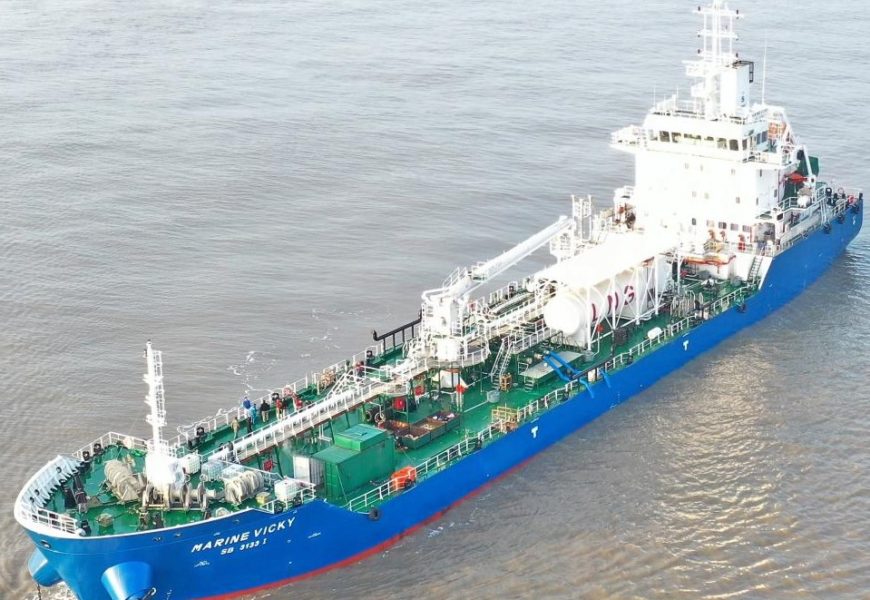 Firm Receives 1st LNG-Powered Tanker