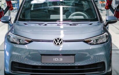 Volkswagen To Begin Sales Of New All-Electric Hatchback November 17