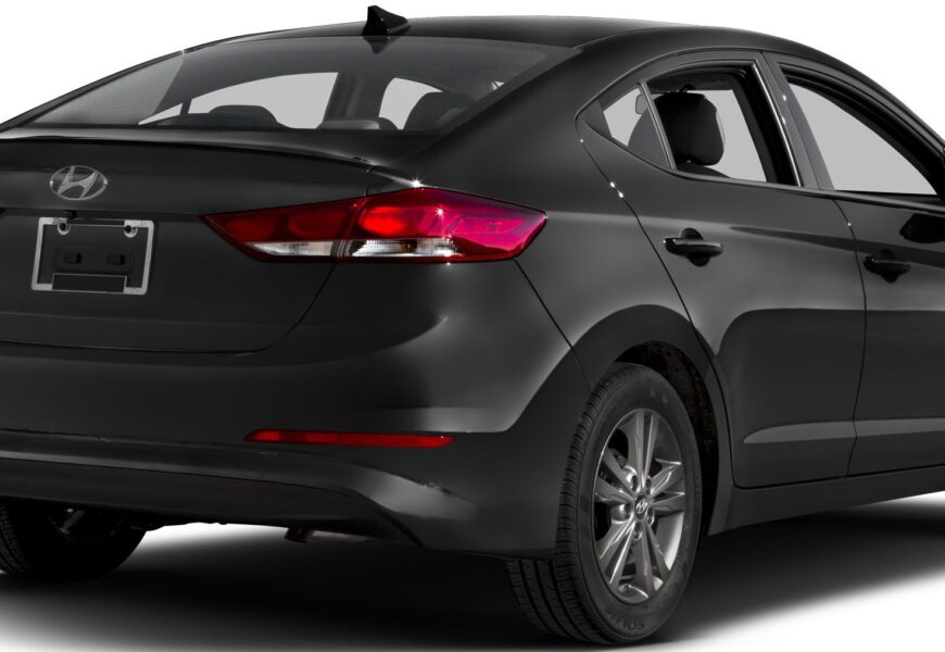 Hyundai Unveils New Elantra Sedan