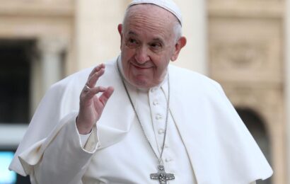 Pope Francis Seeks Vaccines For All