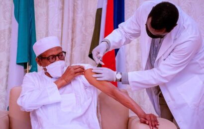 Buhari Receives 2nd Dose Of COVID-19 Vaccine