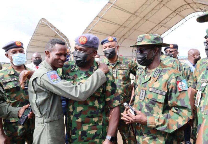 Buhari Applauds Airforce Pilot For Gallantry