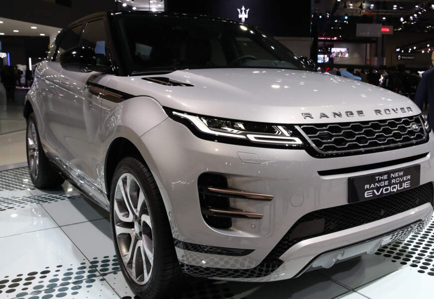 Jaguar Land Rover Begins Range Rover Evoque Deliveries