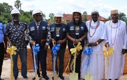 Chris Oyakhilome Foundation International To Build School In Ewu