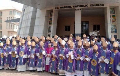 Catholic Bishops Conference: Buhari Seeks Intense Prayers For Nigeria￼ 