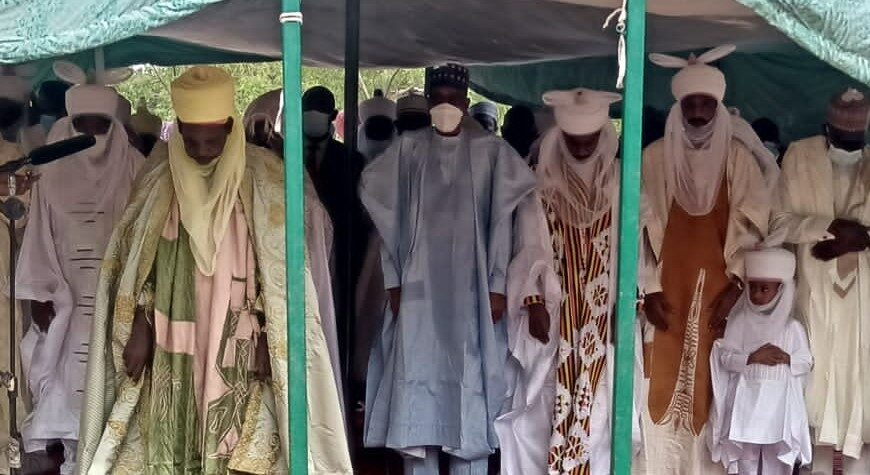 Sallah:  Buhari Donates N1m, Ten Rams, Two Cows To Corps Members In Daura 