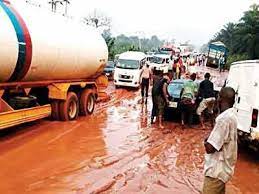 Esan Youths Protest Bad Road, Urge FG To Urgently Fix Benin-Ekpoma-Auchi Road