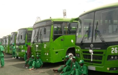 Ganduje Inaugurates 100 Buses, 50 Taxis In Kano