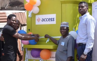 <strong>Access Bank Empowers Closa Agents With Solar Powered fibre kiosks</strong>