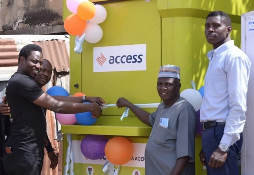 <strong>Access Bank Empowers Closa Agents With Solar Powered fibre kiosks</strong>