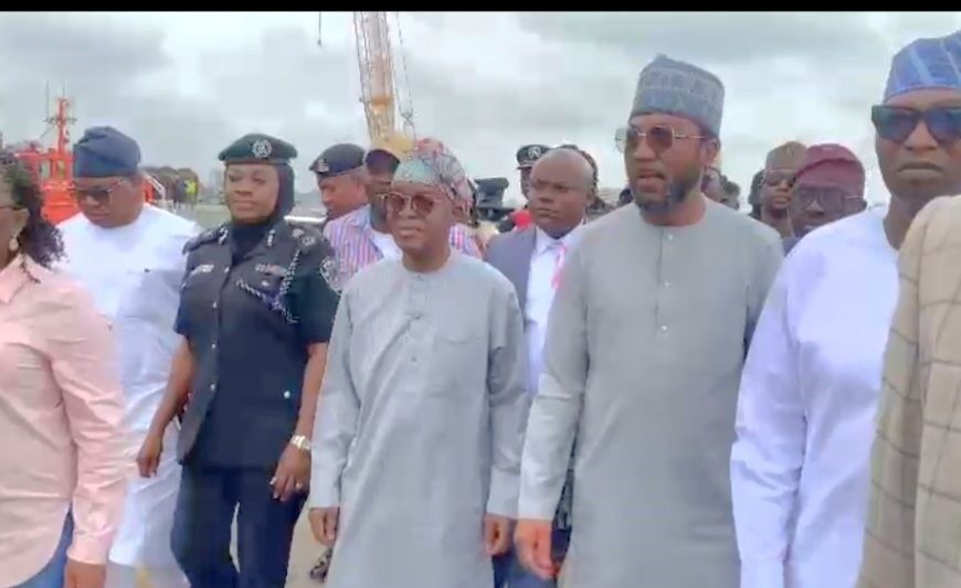 Oyetola Inspects Facilities At Apapa, Tin Can Ports