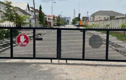 Lagos Urges Lekki Residents To Open All Street Gates
