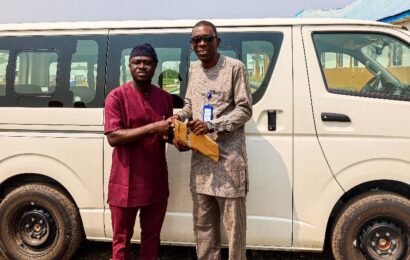 SIFAX Boss Lauds Gerar University On Infrastructure, Donates Bus