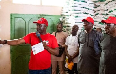 Obaseki Flags Off Distribution of 56,000 Bags of Rice