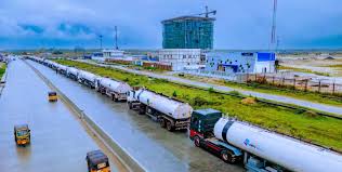 Dangote Refinery Faults NNPCL On N898 Per Litre Price