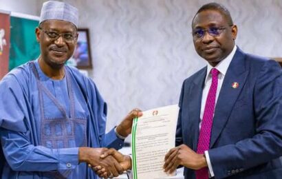 EFCC Hands Over 753 Recovered Housing Units To Ministry Of Housing